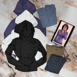 JACKET CON GORRO